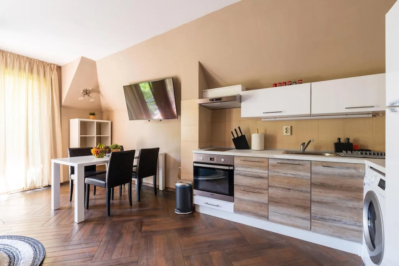 Apartment Quiet & Modern Maisonette Varna