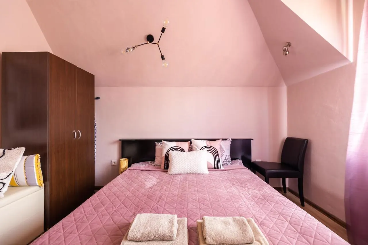 Apartment Quiet & Modern Maisonette Varna